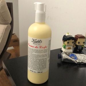 Kiehl’s best seller creme-de-corps-body-lotion-with-cocoa-butter